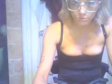 Reversecowgirl713 Chaturbate stream image from February 16, 2026