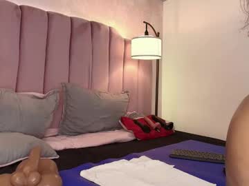 Hallybans Chaturbate stream image from February 16, 2026