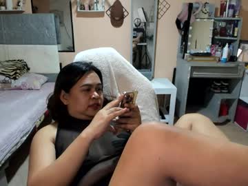 Kissmeloves Chaturbate stream image from February 16, 2026