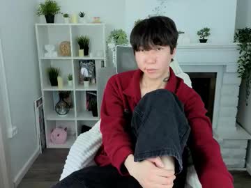 Yugoasian Chaturbate stream image from February 16, 2026