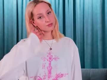 Debrabanks Chaturbate stream image from February 16, 2026