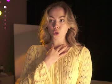 Justbarbie Chaturbate stream image from February 16, 2026
