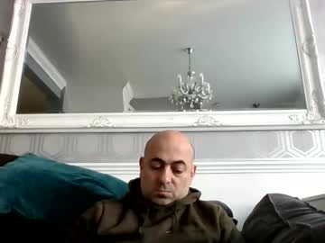 Knickerwhipper Chaturbate stream image from February 16, 2026