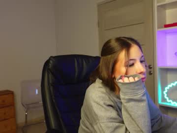 Alice_Spear Chaturbate stream image from February 16, 2026
