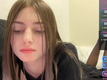 Karensimilton Chaturbate stream image from February 16, 2026