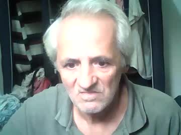 Tuamigo8a Chaturbate stream image from February 16, 2026