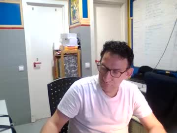 Vitecerdako Chaturbate stream image from February 16, 2026