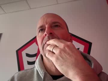 Cdndad Chaturbate stream image from February 16, 2026