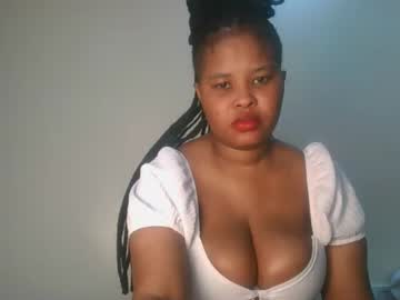 Queen_Kikih Chaturbate stream image from February 16, 2026