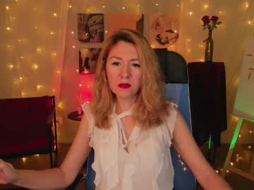 Donnasmitth Chaturbate stream image from February 16, 2026