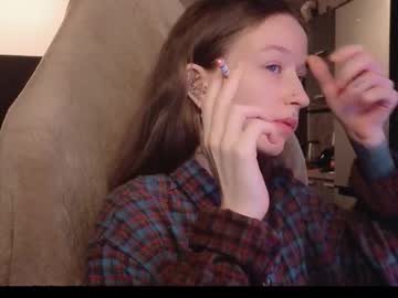 Fran_Bow Chaturbate stream image from February 16, 2026