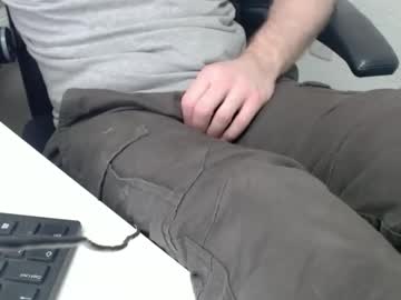 Swisstom72 Chaturbate stream image from February 16, 2026