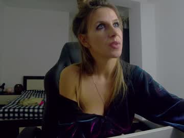 Sellena_Angels Chaturbate stream image from February 16, 2026
