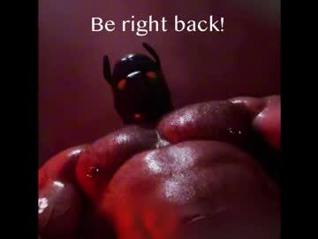 Curiousmuscleboy Chaturbate stream image from February 17, 2026