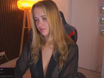 Danikadillan Chaturbate stream image from February 17, 2026