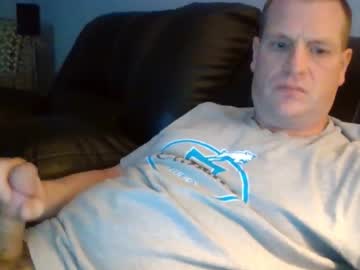 Lovetocum37 Chaturbate stream image from February 17, 2026