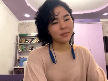 Kerstinscotto Chaturbate stream image from February 17, 2026