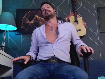 Aaronbomer Chaturbate stream image from February 17, 2026