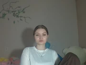Marylouisehansil Chaturbate stream image from February 17, 2026