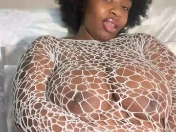 Mayluvsu Chaturbate stream image from February 17, 2026