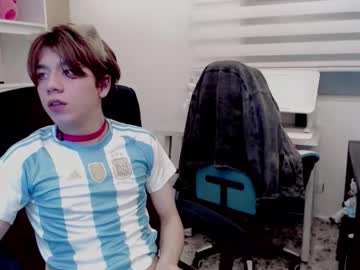 Littlezhalem Chaturbate stream image from February 17, 2026