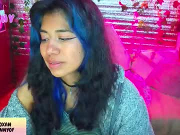 Roxanbunny Chaturbate stream image from February 17, 2026