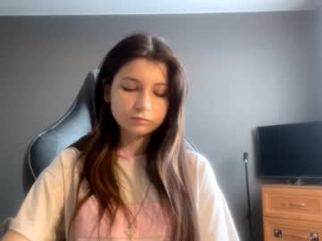 Kymberlychimes Chaturbate stream image from February 17, 2026