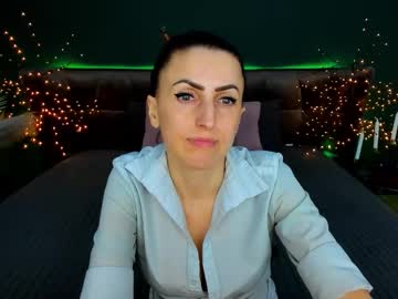 Rebecca_Diamonds Chaturbate stream image from February 17, 2026