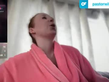 Holywifexxx Chaturbate stream image from February 17, 2026