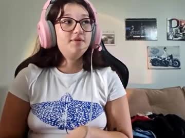 Lucillelahrman Chaturbate stream image from February 17, 2026