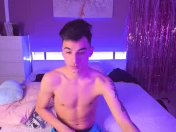 Slendy_Knox Chaturbate stream image from February 17, 2026