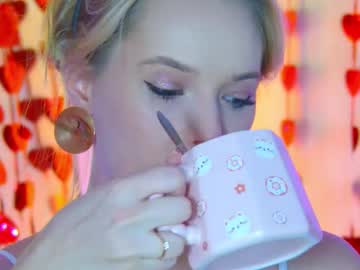 Gentlerossi Chaturbate stream image from February 17, 2026