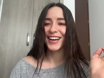 Emyii Chaturbate stream image from February 17, 2026