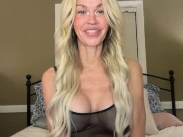Karabearr Chaturbate stream image from February 18, 2026
