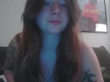 Endlesslyevie Chaturbate stream image from February 18, 2026
