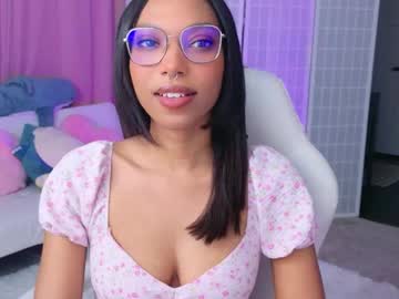 Lileviemarie Chaturbate stream image from February 18, 2026