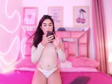Isa_Villa Chaturbate stream image from February 18, 2026