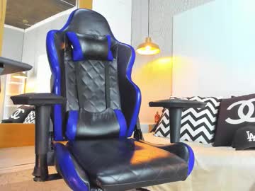 Dusan_Grey Chaturbate stream image from February 18, 2026