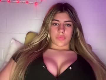 Lexilovvr Chaturbate stream image from February 18, 2026