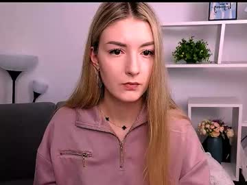 Dream_In_Silk Chaturbate stream image from February 18, 2026