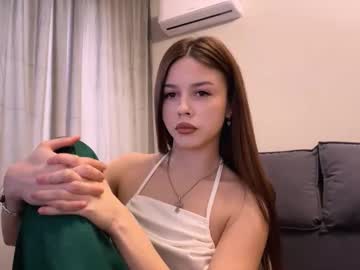Luveniamaurey Chaturbate stream image from February 18, 2026