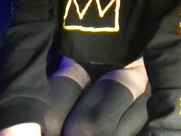 Snezballer Chaturbate stream image from February 18, 2026
