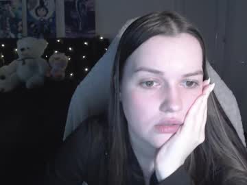 Little__Flowers Chaturbate stream image from February 18, 2026