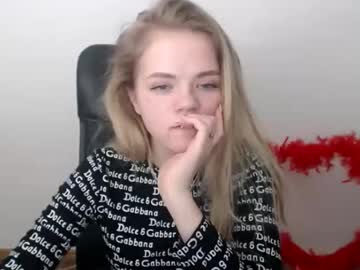Millaloveli Chaturbate stream image from February 18, 2026