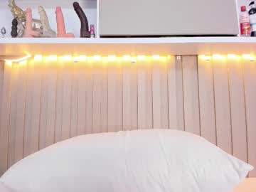 Natalywilliams Chaturbate stream image from February 18, 2026