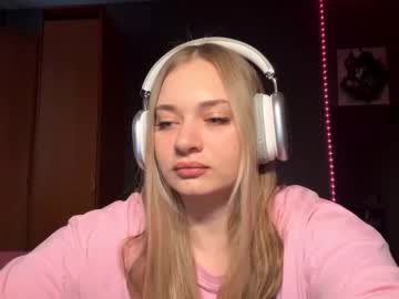 Cloramainwaring Chaturbate stream image from February 18, 2026