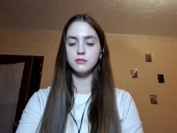 Elmeraurora Chaturbate stream image from February 18, 2026