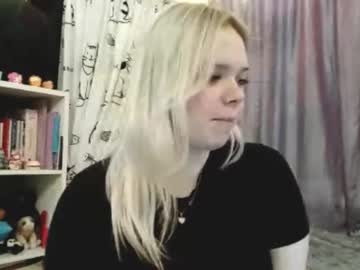 Maxinecheatwood Chaturbate stream image from February 18, 2026
