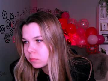 Evaloveless Chaturbate stream image from February 18, 2026
