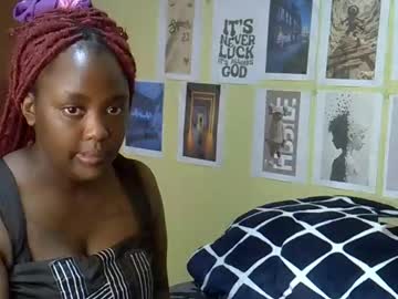 Mini_Karee Chaturbate stream image from February 18, 2026